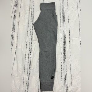Nike women’s leggings size small, in great condition